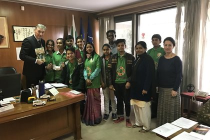 Ученици от гр. Делхи и индийския щат Сикким посетиха посолството на Република България в Делхи